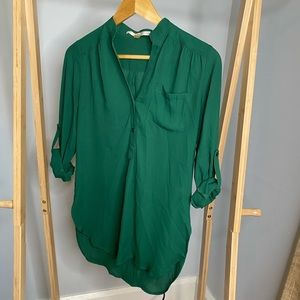 41 Hawthorn Colibri Solid Tab Sleeve Blouse